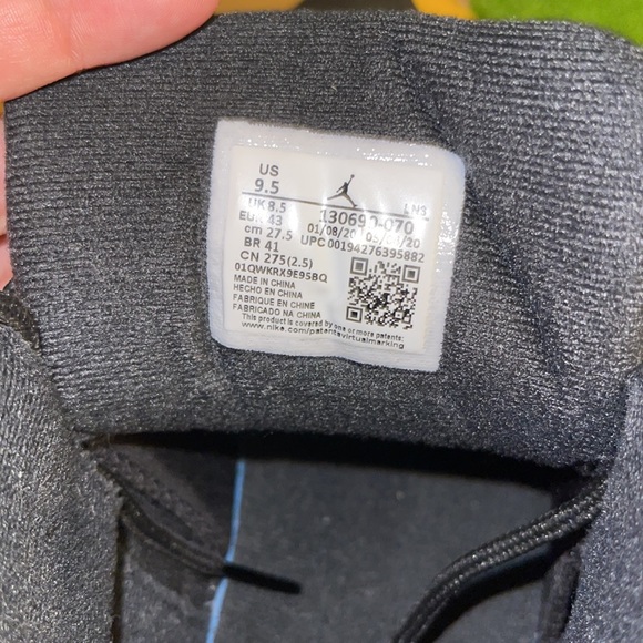 Air Jordan 12 Retro Black University Gold(USED) - Picture 11 of 11